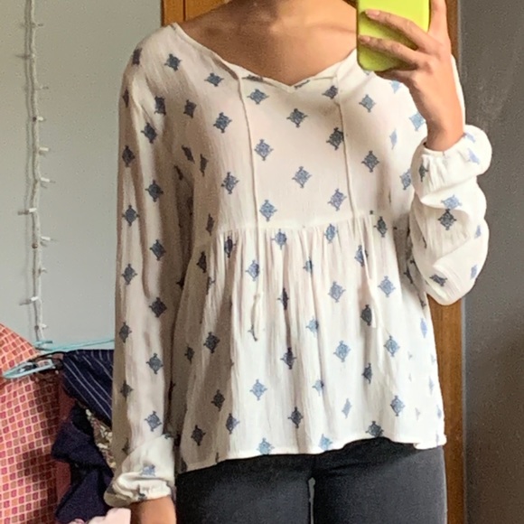 Flowy Areopostale Shirt - Picture 1 of 2